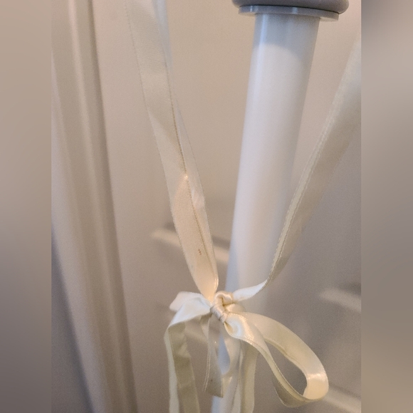 Cream Ribbon Bow - Picture 2 of 3